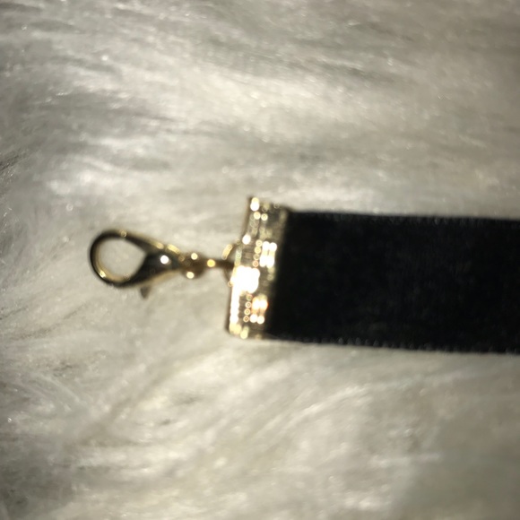 Velvet Vintage Choker - Picture 3 of 4